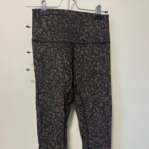 Lululemon Wunder Train High Rise Crop, Size 6, 21", brown and black